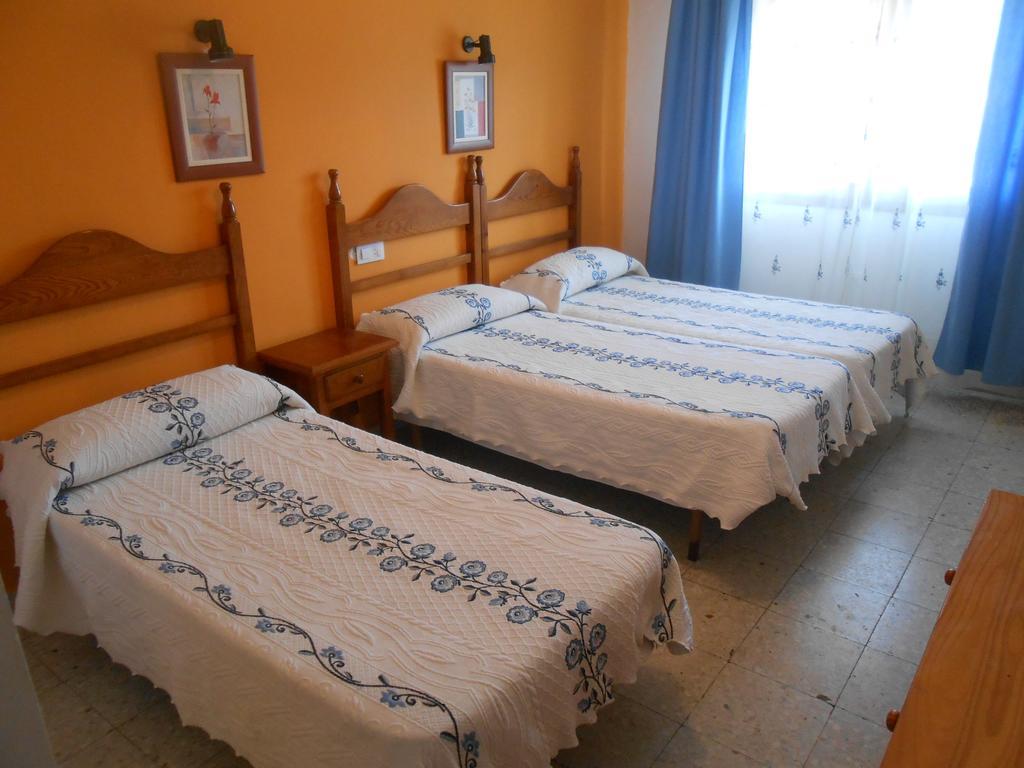 Hostal Avenida آريناس دي سان بيدرو الغرفة الصورة
