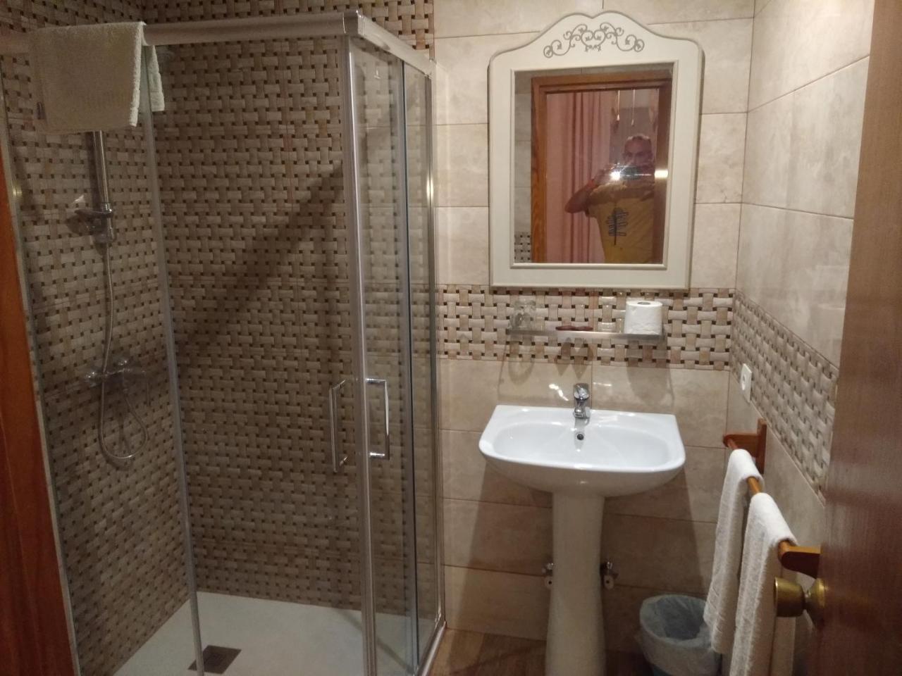 Hostal Avenida آريناس دي سان بيدرو المظهر الخارجي الصورة